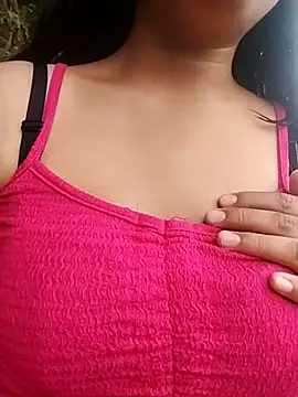 Snapshot of Danna-linyi chatting on 14, 2, 2025 Danna-linyi online show from 14, 2, 2025