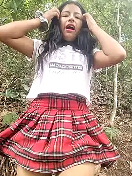 Snapshot of Danna-linyi chatting on 24, 2, 2025 Danna-linyi online show from 24, 2, 2025