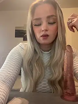 Snapshot of CherryEmmy chatting on 7, 2, 2025 CherryEmmy online show from 7, 2, 2025