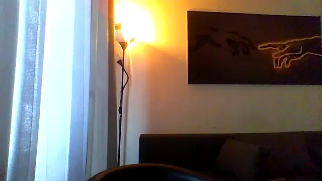 Snapshot of Avamereandmikel chatting on 8, 9, 2025 Avamereandmikel online show from 8, 9, 2025