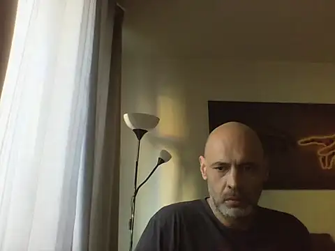 Snapshot of Avamereandmikel chatting on 28, 11, 2025 Avamereandmikel online show from 28, 11, 2025