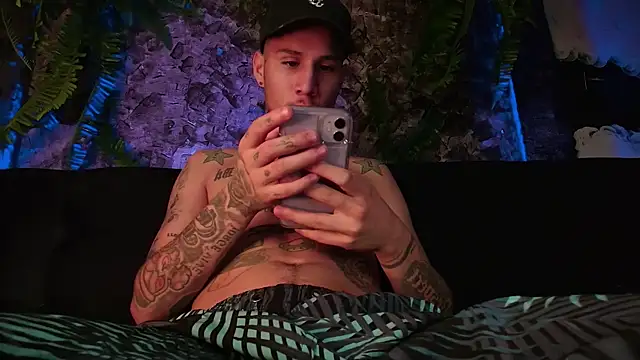 Junihn0 online show from 22, 12, 2024