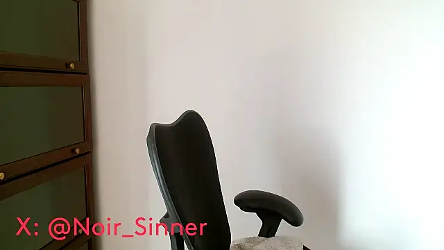 sinnernoir online show from 18, 4, 2026