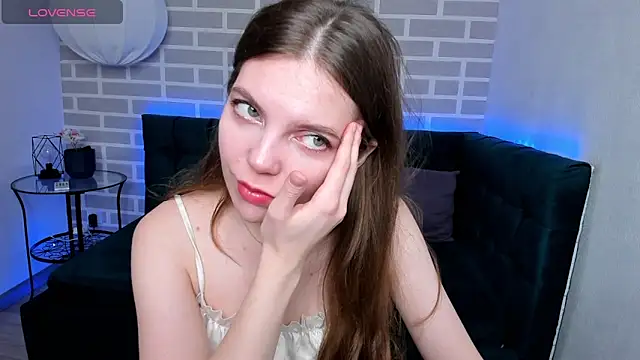 marie reyes  online show from 12, 10, 2025