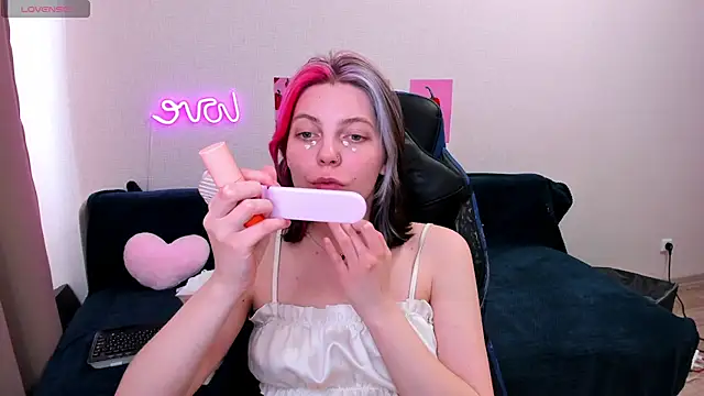 marie reyes  online show from 10, 3, 2026