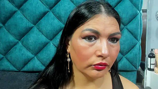 PENELOPELEWISs online show from 17, 11, 2025