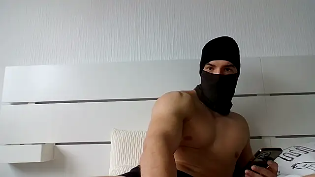 roberttt271507 online show from 19, 12, 2024