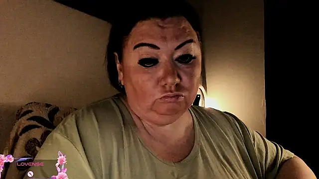 Snapshot of SexxyDreams1 chatting on 5, 10, 2025 SexxyDreams1 online show from 5, 10, 2025