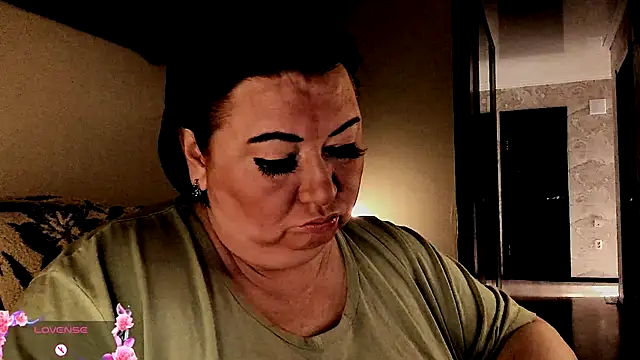 Snapshot of SexxyDreams1 chatting on 9, 10, 2025 SexxyDreams1 online show from 9, 10, 2025