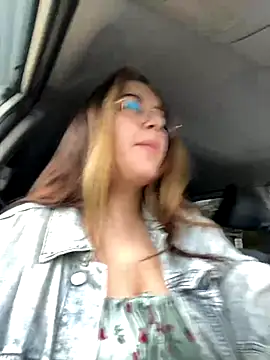 VikiDemi online show from 16, 10, 2025