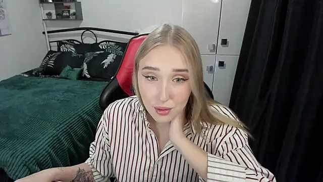 LinaTruly online show from 17, 9, 2025