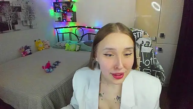 LinaTruly online show from 24, 4, 2026