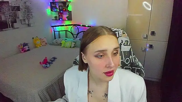 LinaTruly online show from 25, 4, 2026