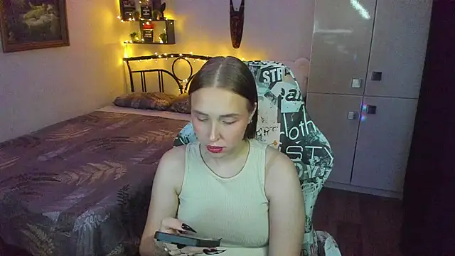 Snapshot of LinaTruly chatting on 23, 6, 2026 LinaTruly online show from 23, 6, 2026
