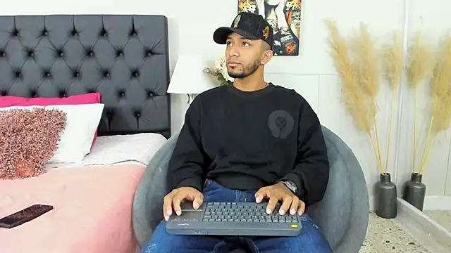 Robin Rief online show from 11, 3, 2025