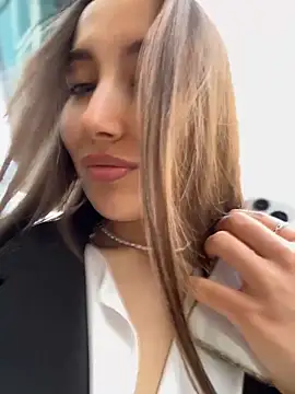 VelvetVixenI online show from 19, 4, 2026