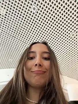 VelvetVixenI online show from 21, 4, 2026