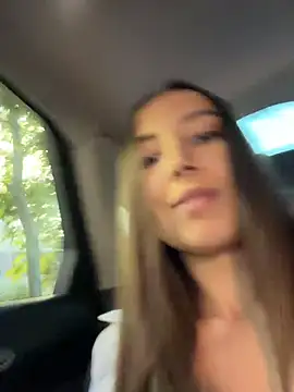 VelvetVixenI online show from 4, 7, 2026
