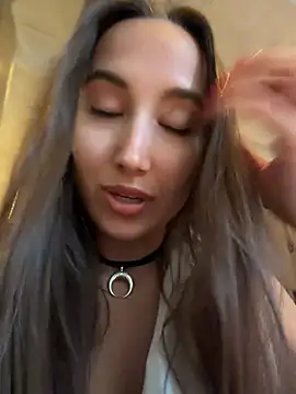 VelvetVixenI online show from 20, 7, 2026