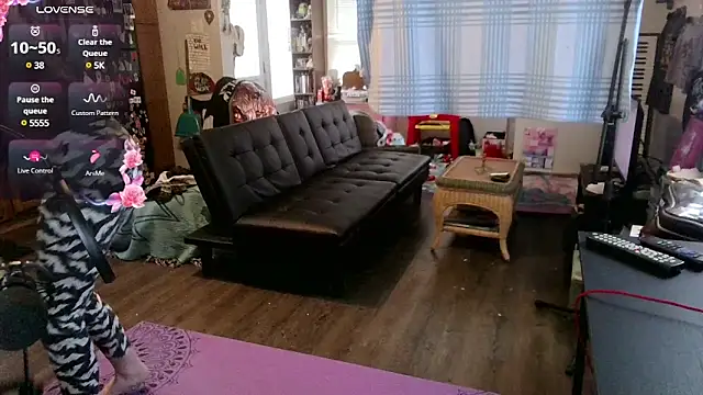 Snapshot of _hellostormy_ chatting on 9, 2, 2025 hellostormy online show from 9, 2, 2025