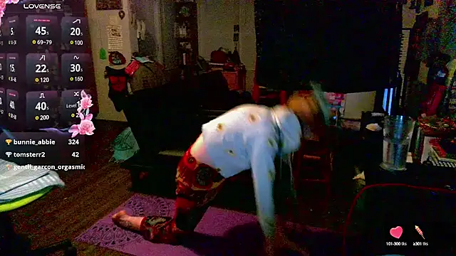 Snapshot of _hellostormy_ chatting on 15, 2, 2025 hellostormy online show from 15, 2, 2025