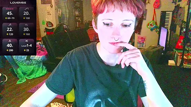 Snapshot of _hellostormy_ chatting on 19, 3, 2025 hellostormy online show from 19, 3, 2025