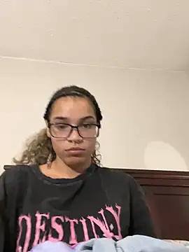 Snapshot of 1prettygem chatting on 19, 12, 2024 1prettygem online show from 19, 12, 2024