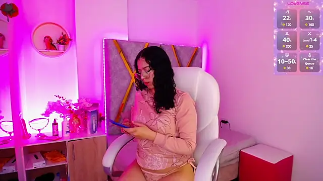 Aurora Brownn online show from 28, 1, 2025