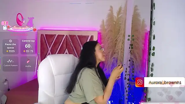 Aurora Brownn online show from 13, 10, 2025