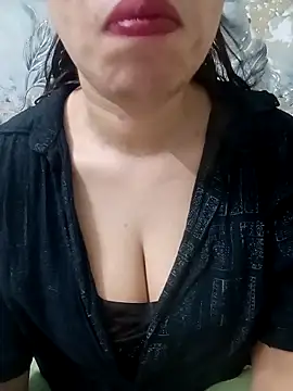 Haniya-143 online show from 25, 4, 2026