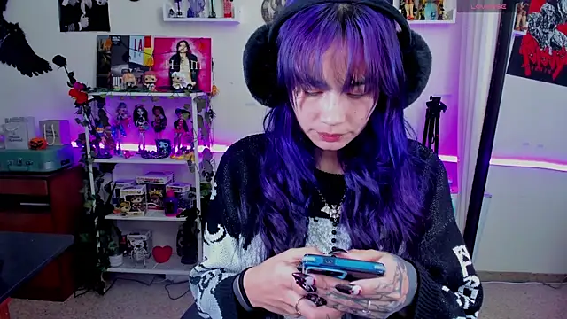 Snapshot of _sakae_ chatting on 19, 11, 2025 sakae online show from 19, 11, 2025