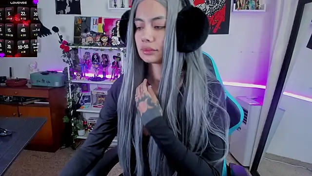 Snapshot of _sakae_ chatting on 1, 12, 2025 sakae online show from 1, 12, 2025