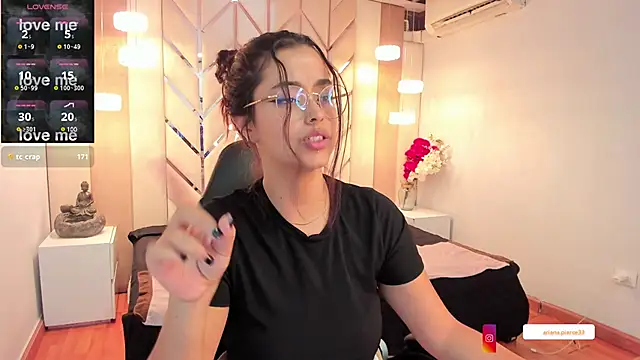 Snapshot of Ariana_Pierce chatting on 27, 2, 2025 Ariana Pierce online show from 27, 2, 2025
