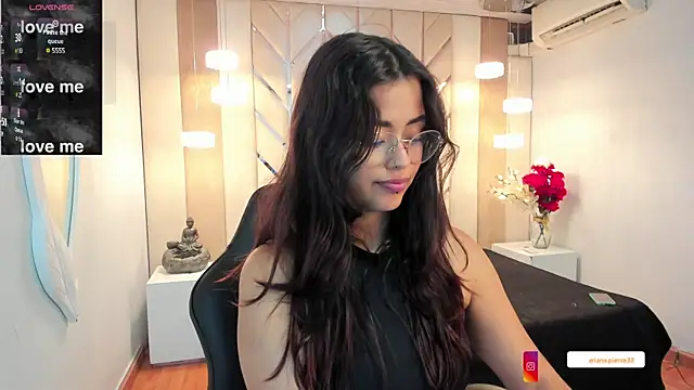 Snapshot of Ariana_Pierce chatting on 3, 3, 2025 Ariana Pierce online show from 3, 3, 2025