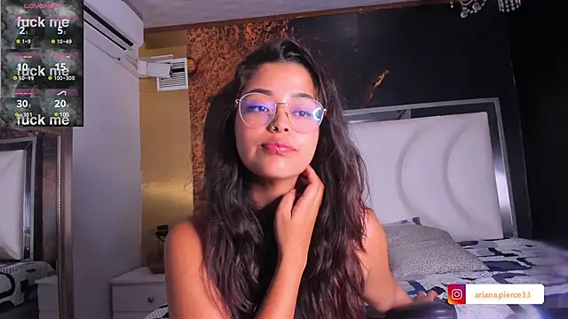Snapshot of Ariana_Pierce chatting on 20, 3, 2025 Ariana Pierce online show from 20, 3, 2025