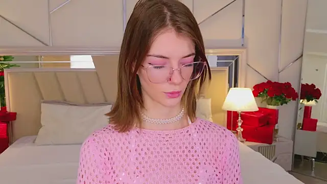 MeganMour online show from 19, 12, 2025