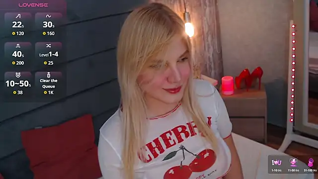 CrystalWoods94 online show from 13, 9, 2025