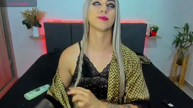 Snapshot of ashley_sans2000 chatting on 7, 11, 2025 ashley sans2000 online show from 7, 11, 2025