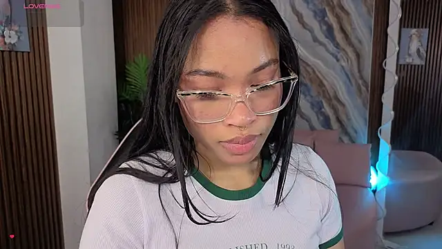 penelope tay1 online show from 24, 4, 2026