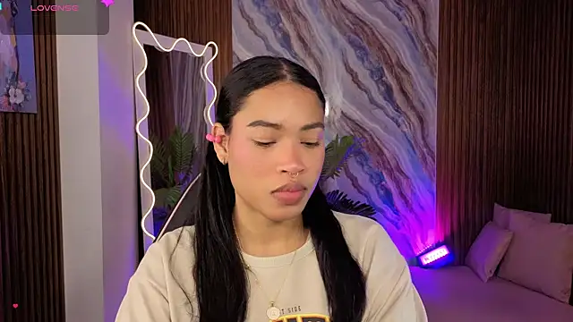 penelope tay1 online show from 27, 4, 2026