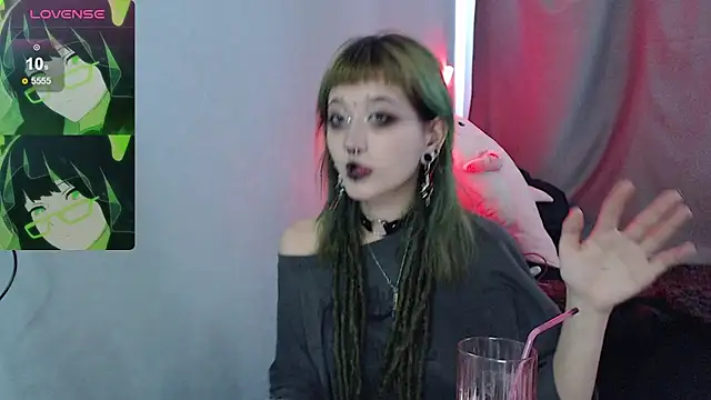 Snapshot of Milten-Trish chatting on 7, 5, 2026 Milten-Trish online show from 7, 5, 2026