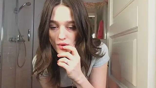 Snapshot of Mia_Mia_M chatting on 8, 2, 2025 Mia Mia M online show from 8, 2, 2025