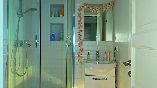 Snapshot of Mia_Mia_M chatting on 28, 2, 2025 Mia Mia M online show from 28, 2, 2025