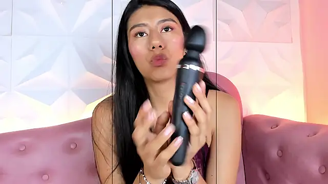 CarlaAlvez online show from 4, 2, 2025