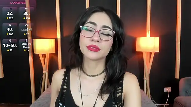 vampy dolll online show from 9, 1, 2025