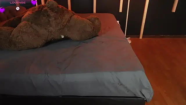 vampy dolll online show from 8, 3, 2025