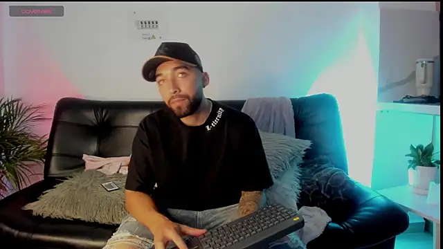 Sweet and caramel online show from 9, 3, 2025