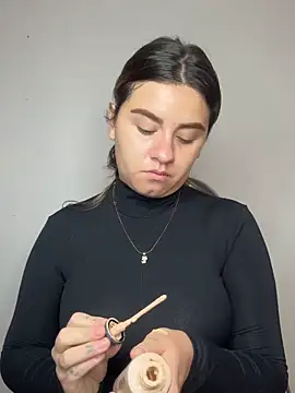 SaraBraun  online show from 9, 4, 2026