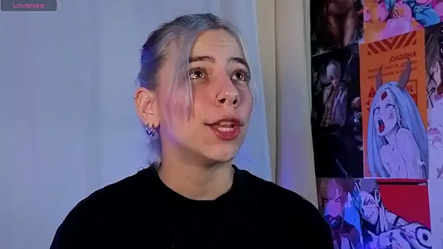 ArtemisaBlake online show from 4, 4, 2026