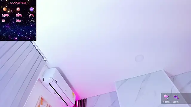 Chlooee   online show from 19, 1, 2025